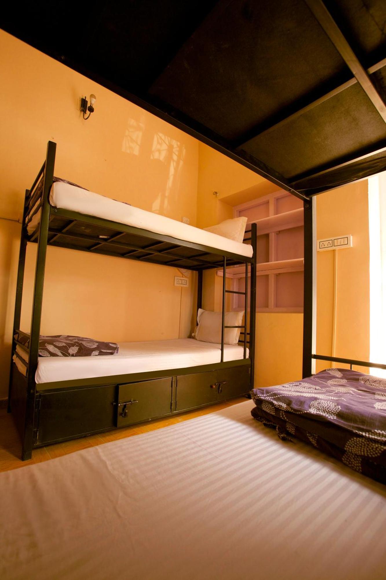 אוטי Reflections Guest House מראה חיצוני תמונה