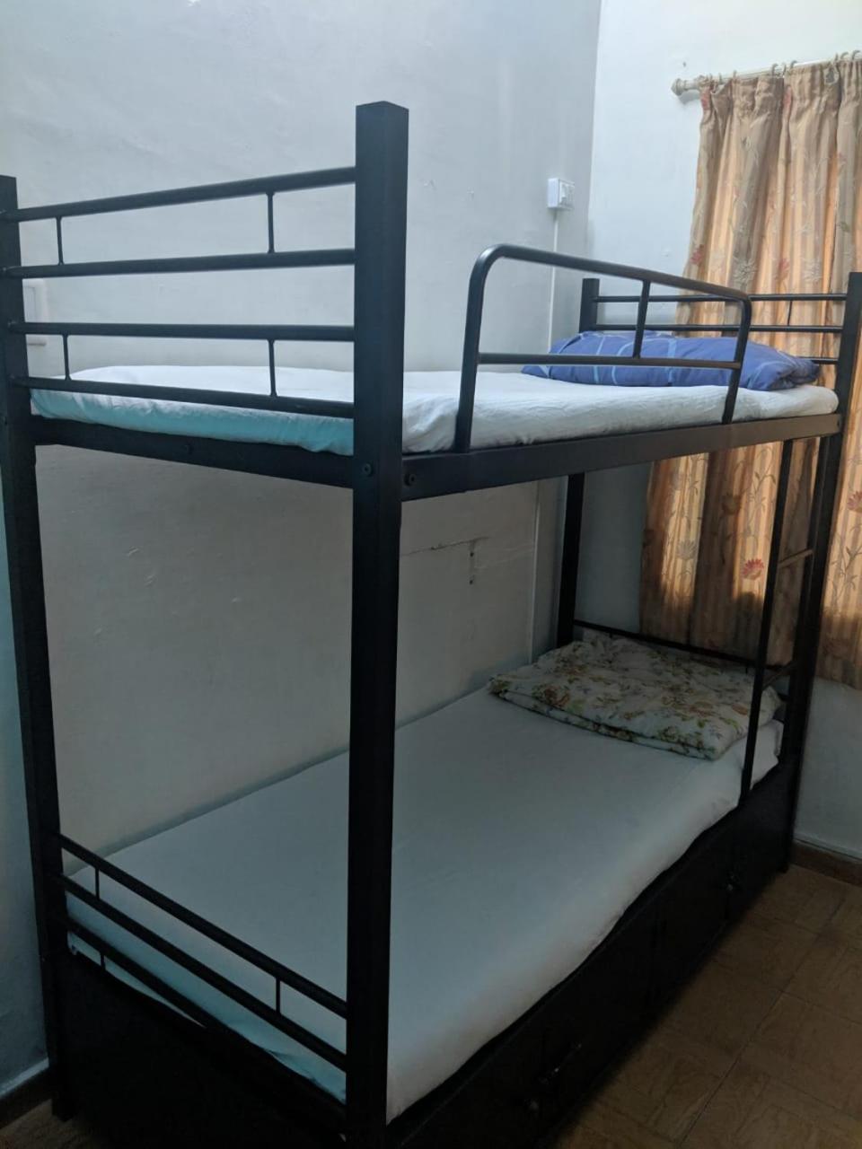 אוטי Reflections Guest House מראה חיצוני תמונה