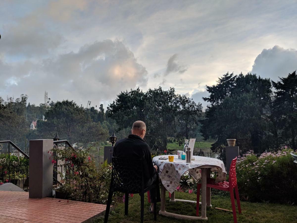 אוטי Reflections Guest House מראה חיצוני תמונה